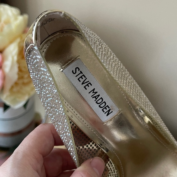 Steve Madden Metallic Gold Sparkling Heels Pointed Toe Rhinestone Clear Pumps - Picture 6 of 11
